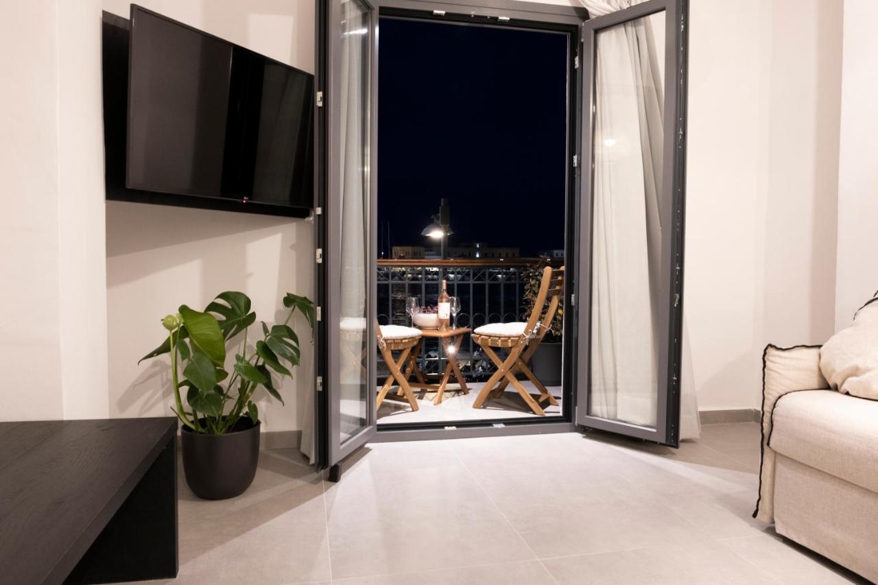 Venus Luxury Apartment Ermoupoli Exterior photo