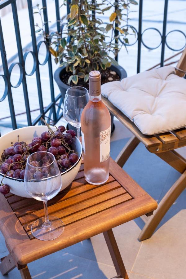 Venus Luxury Apartment Ermoupoli Exterior photo