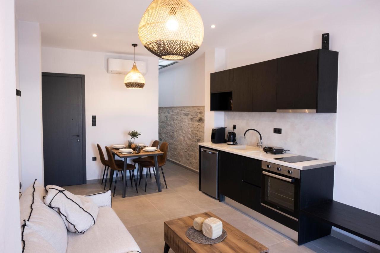 Venus Luxury Apartment Ermoupoli Exterior photo