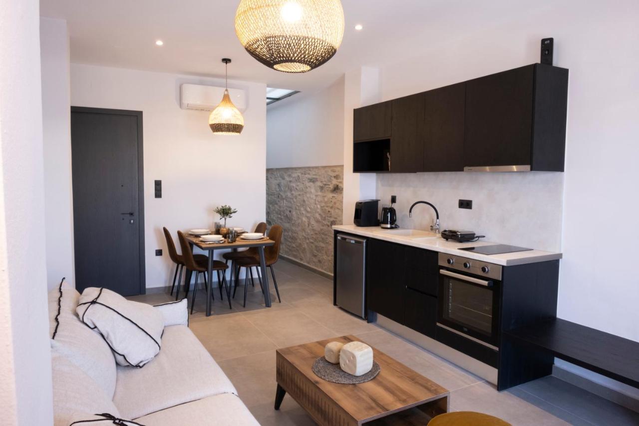 Venus Luxury Apartment Ermoupoli Exterior photo