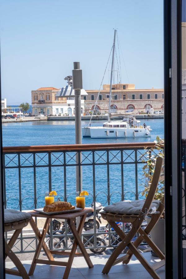 Venus Luxury Apartment Ermoupoli Exterior photo