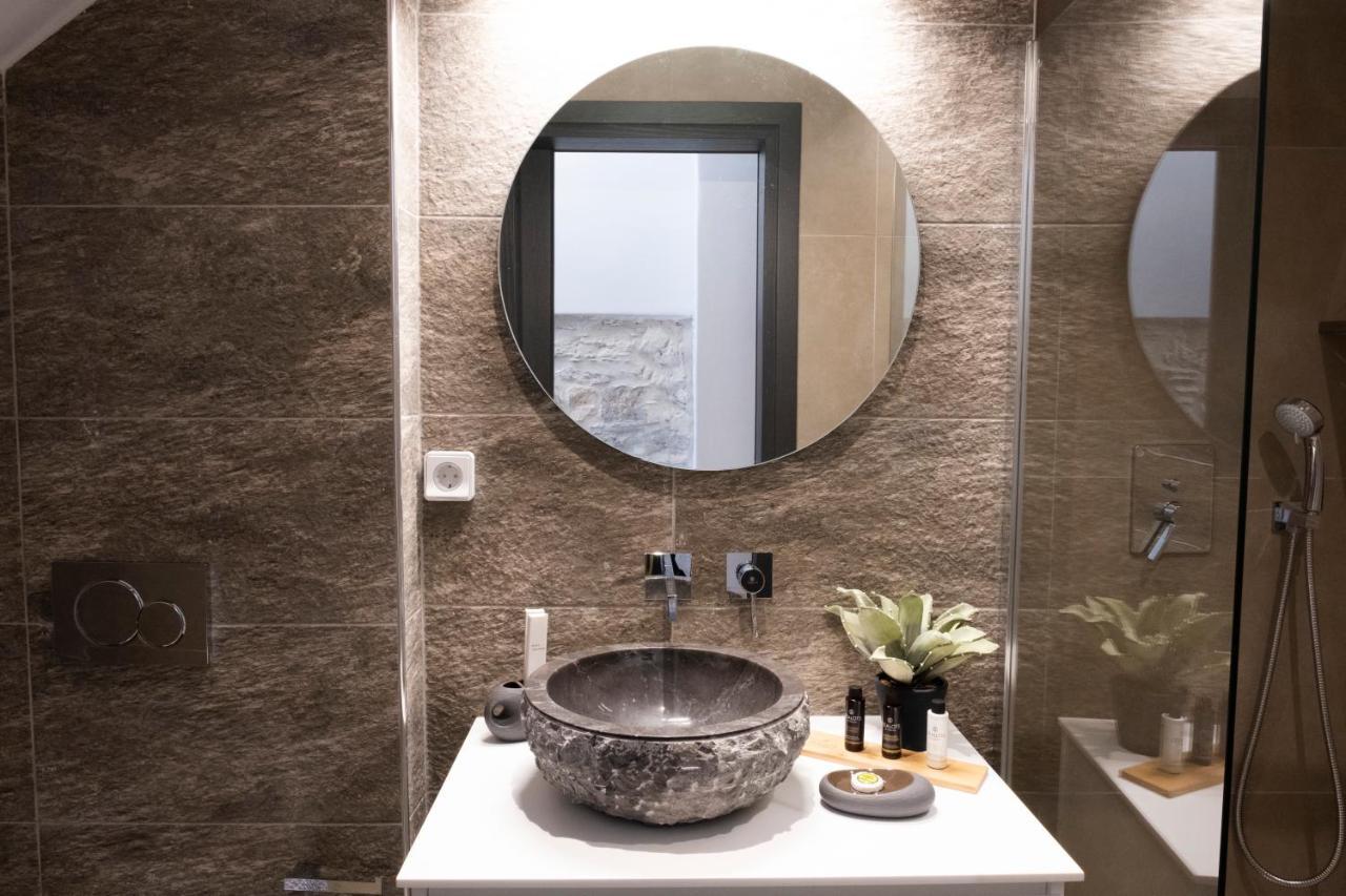 Venus Luxury Apartment Ermoupoli Exterior photo